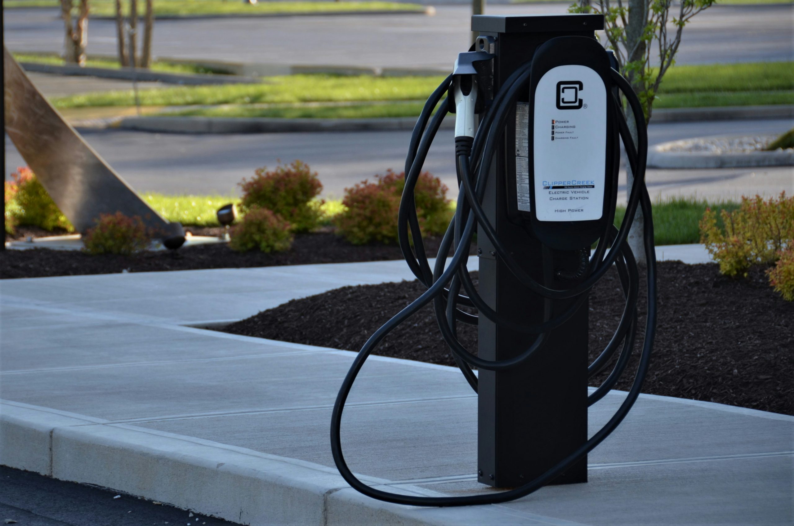 colonna di ricarica per auto elettriche